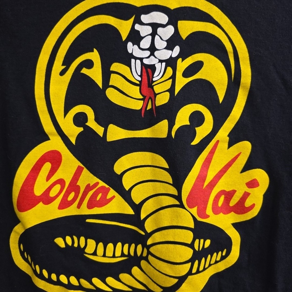KARATE KID COBRA KAI T-Shirt Cropped Size Medium - Picture 4 of 6